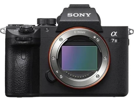 Máquina Fotográfica SONY A7 Mark III